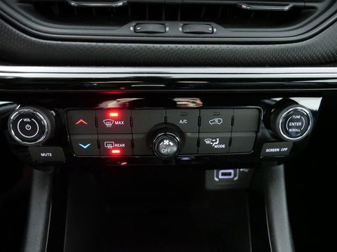 New 2025 Jeep Compass Latitude w/ Altitude Special Edition image 48