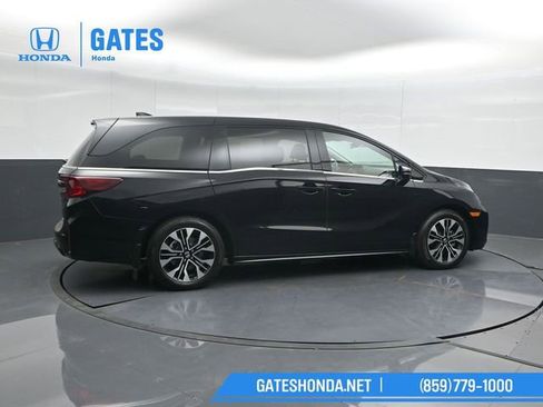 Certified 2025 Honda Odyssey Elite image 3