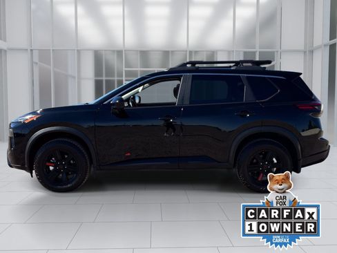 Certified 2025 Nissan Rogue SV AWD/4WD image 3