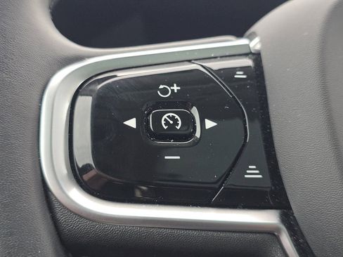 Used 2023 Volvo XC60 B5 Plus w/ Climate Package image 30