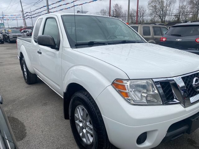 Used 2017 Nissan Frontier SV AWD/4WD image 3