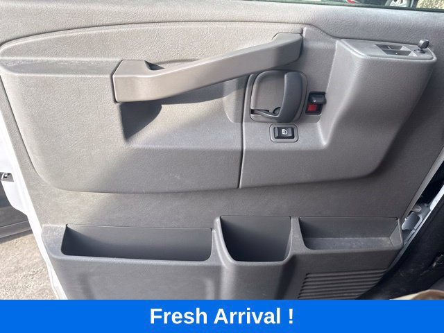 Used 2025 Chevrolet Express 2500 w/ Driver Convenience Package RWD image 10