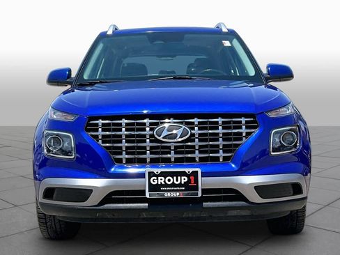 Used 2024 Hyundai Venue SEL FWD image 4