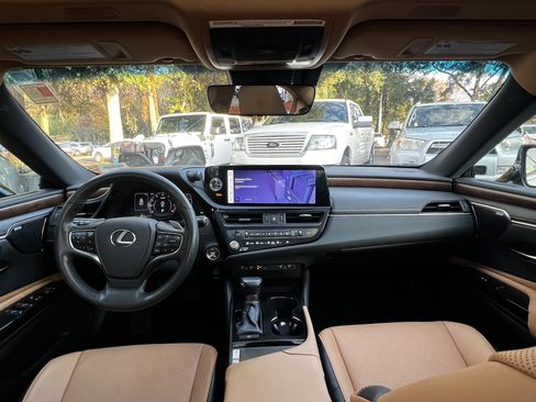 Certified 2023 Lexus ES 350 w/ Premium Package image 37