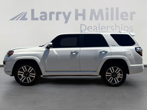 Used 2023 Toyota 4Runner Limited AWD/4WD image 3