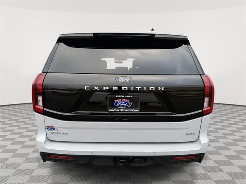 Certified 2025 Ford Expedition Max Active AWD/4WD image 2