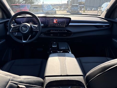 Used 2025 Buick Enclave Preferred image 13