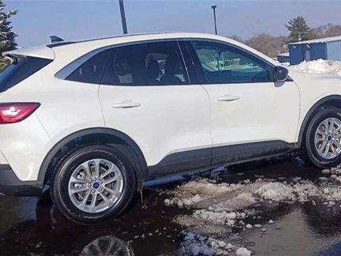 Used 2022 Ford Escape SE w/ Convenience Package image 3