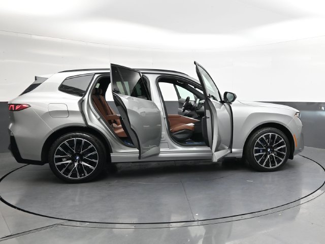 New 2027 BMW X5 xDrive40i w/ M Sport Professional Package AWD/4WD image 39