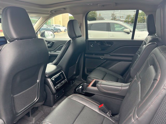 Used 2023 Lincoln Aviator Reserve w/ Equipment Group 201A AWD/4WD image 9