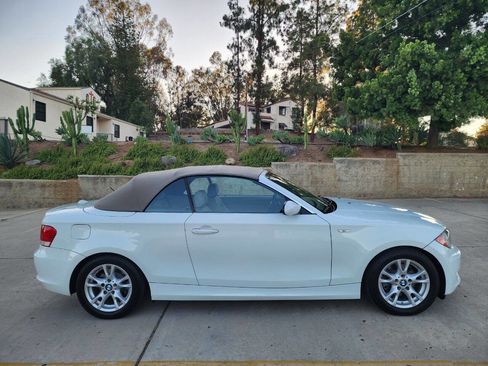 Used 2008 BMW 128i Convertible RWD image 9