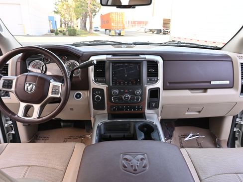 Used 2018 RAM 2500 Laramie w/ Convenience Group image 12