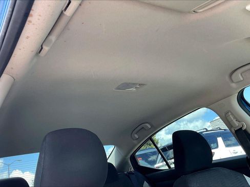 Certified 2021 Nissan Versa SV FWD image 21