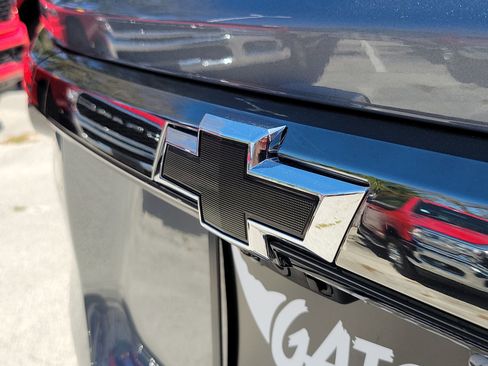 Used 2023 Chevrolet Traverse RS image 7