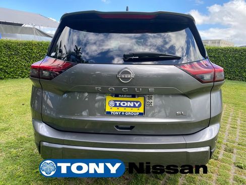 Used 2024 Nissan Rogue SL w/ SL Premium Package FWD image 24