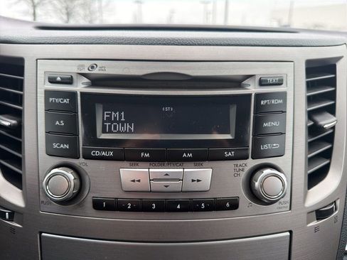 Used 2012 Subaru Outback 2.5i Premium image 37