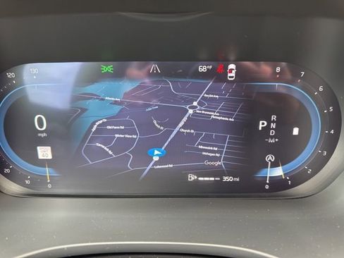 Certified 2025 Volvo XC60 B5 Plus AWD/4WD image 23