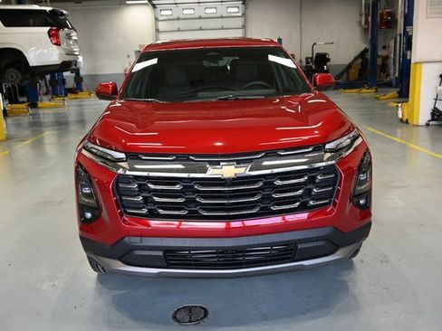 New 2026 Chevrolet Equinox LT image 2
