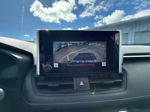 Used 2023 Toyota RAV4 LE FWD image 18