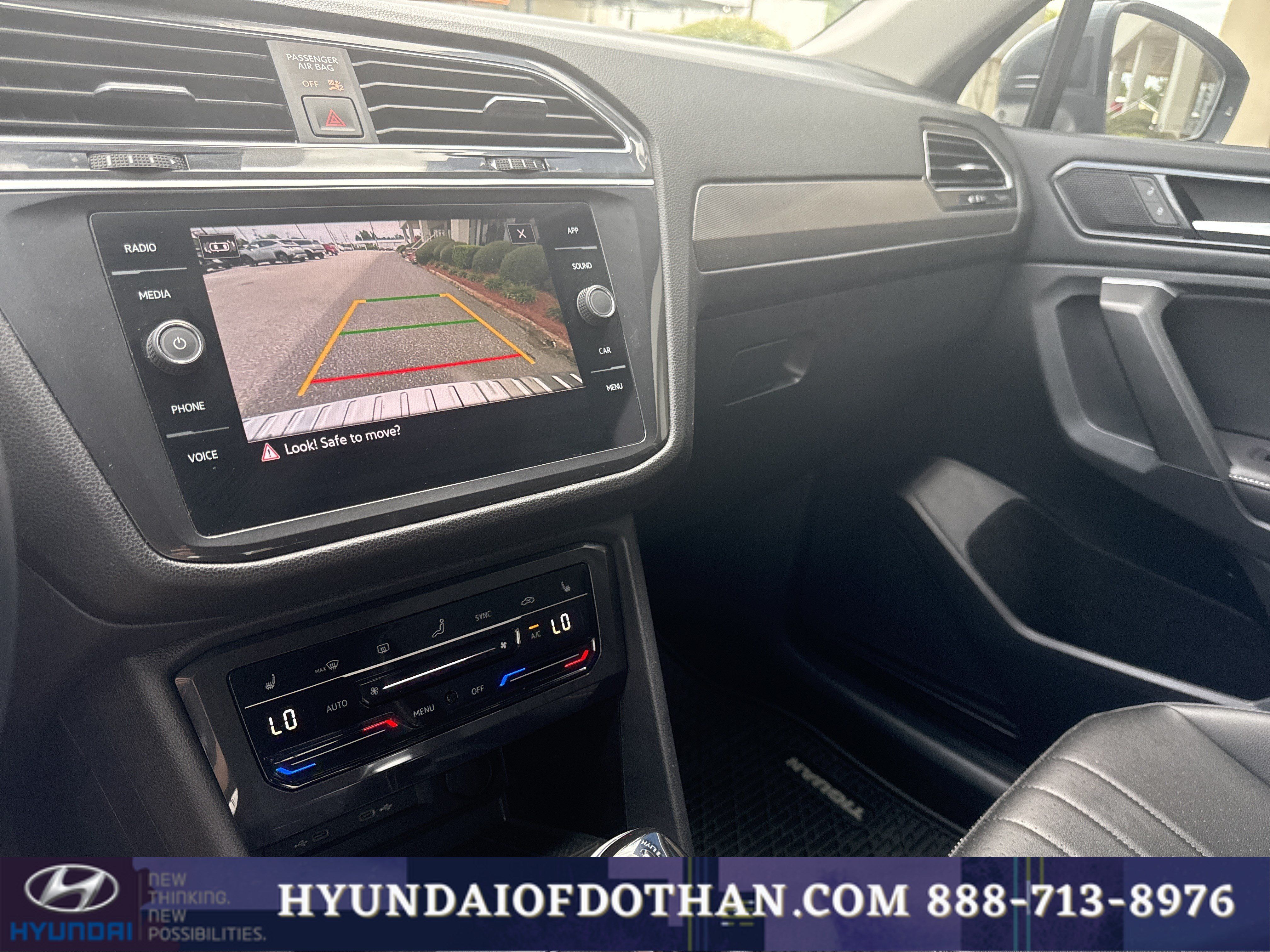 Used 2023 Volkswagen Tiguan SE FWD image 9