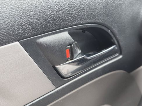 Used 2011 Honda CR-V LX image 10