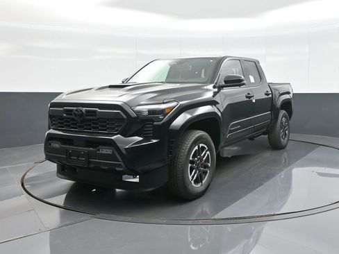 New 2026 Toyota Tacoma TRD Sport AWD/4WD image 4