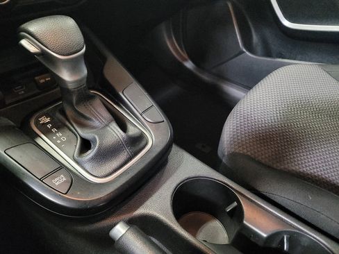 Used 2023 Kia Soul LX w/ LX Technology Package FWD image 26