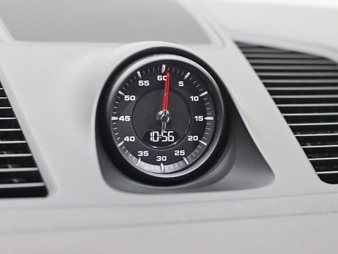 Used 2021 Porsche Cayenne S image 16