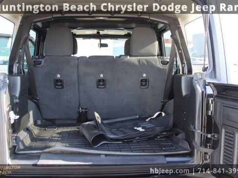 Used 2021 Jeep Wrangler Unlimited Islander image 35