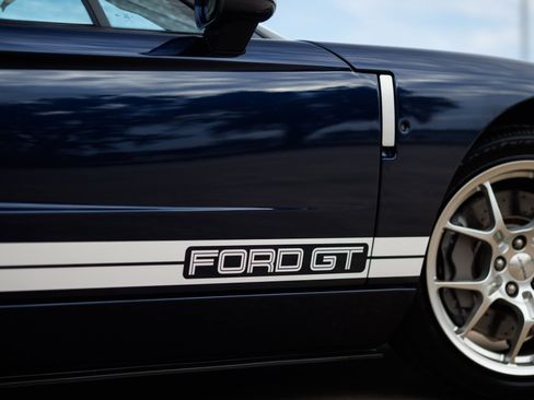 Used 2006 Ford GT image 39