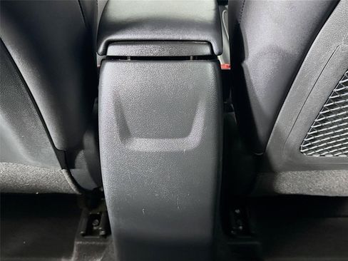 Used 2023 Hyundai Venue Limited w/ Cargo Package FWD image 25