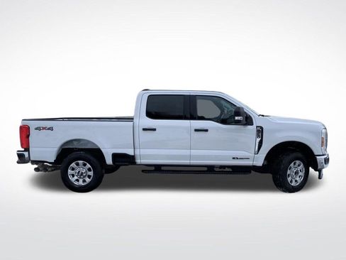 Used 2024 Ford F250 XLT image 3