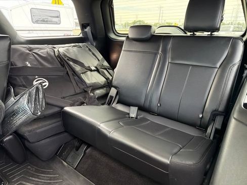 Used 2020 Ford Expedition XLT w/ Equipment Group 202A AWD/4WD image 9