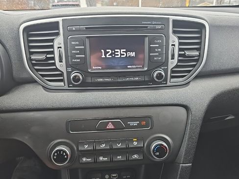 Used 2017 Kia Sportage LX image 14