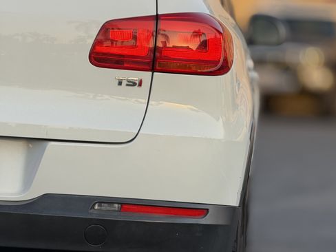 Used 2016 Volkswagen Tiguan S FWD image 14