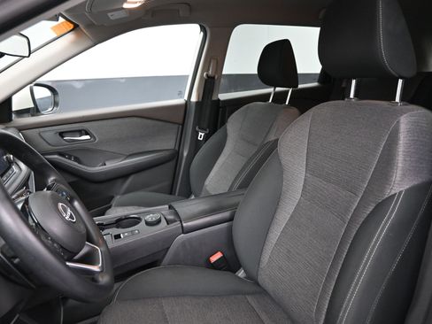 Used 2023 Nissan Rogue SV image 17