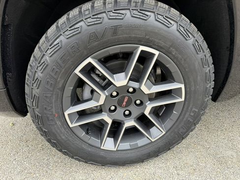 New 2026 GMC Terrain AT4 w/ Convenience Package III image 9