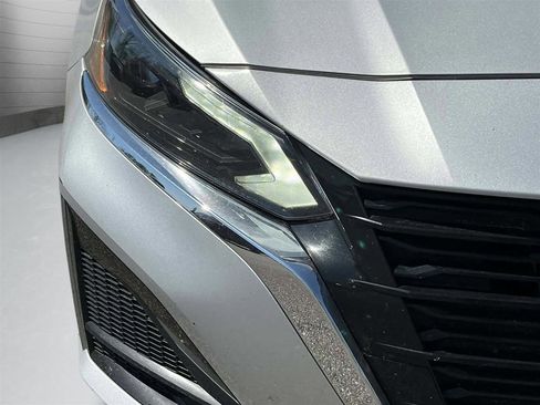 Used 2024 Nissan Altima 2.5 SV image 5