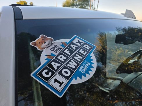 Used 2018 GMC Yukon XL SLT w/ Open Road Package image 2