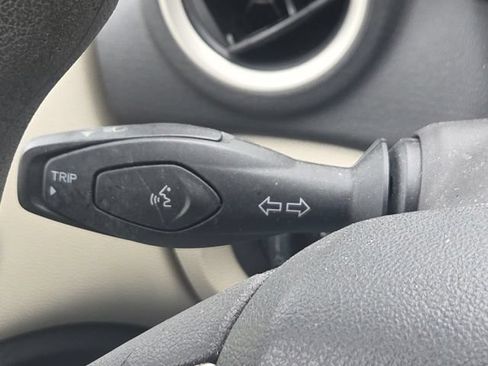 Used 2012 Ford Fiesta SE FWD image 32