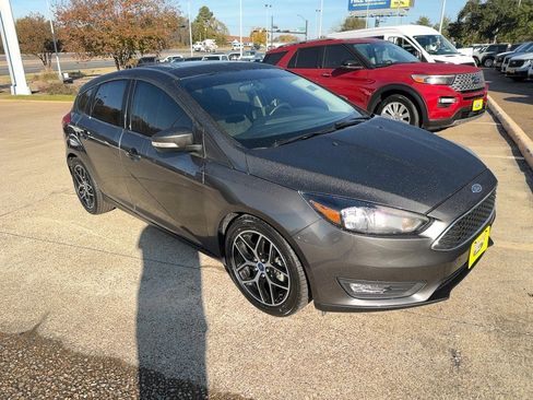 Used 2018 Ford Focus SEL image 11
