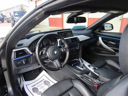 Used 2017 BMW 430i xDrive Convertible image 11