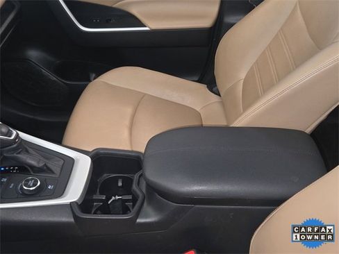 Used 2024 Toyota RAV4 XLE Premium image 20