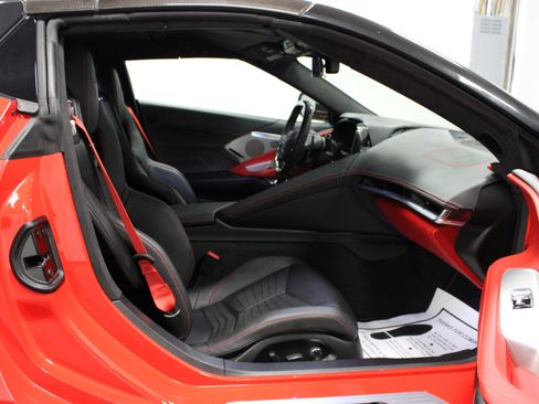Used 2025 Chevrolet Corvette ZR1 RWD image 13