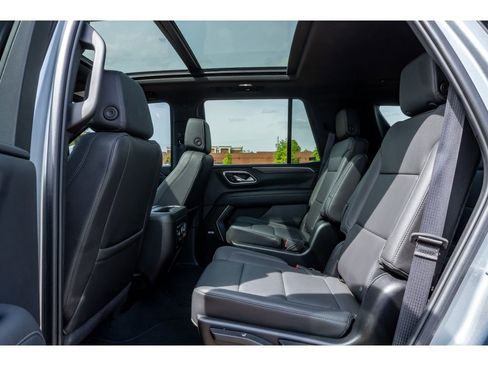 Used 2024 Chevrolet Tahoe Z71 w/ Luxury Package image 14