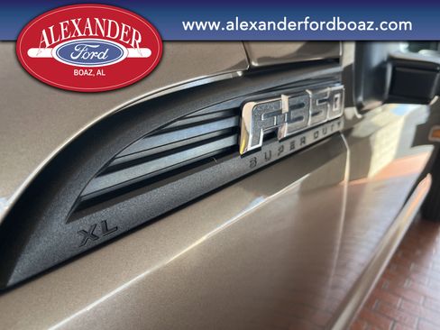 Used 2016 Ford F350 XL w/ Power Equipment Group image 9