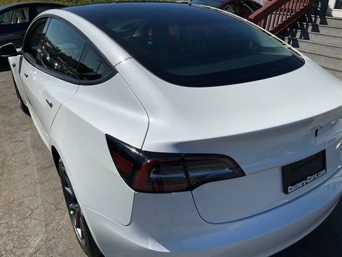 Used 2023 Tesla Model 3 Standard Range image 90