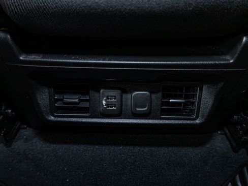 Used 2022 Chevrolet Silverado 2500 LT w/ Convenience Package image 22