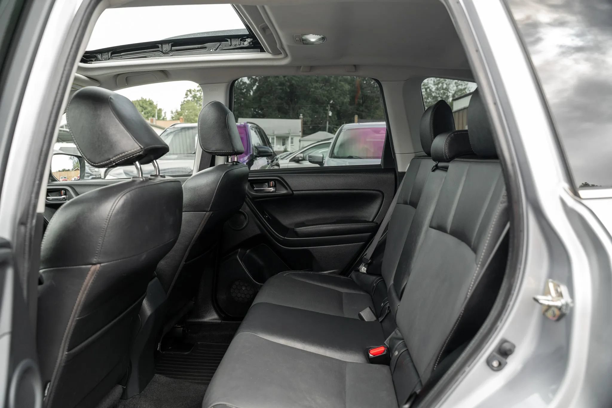 Used 2018 Subaru Forester 2.5i Limited AWD/4WD image 8