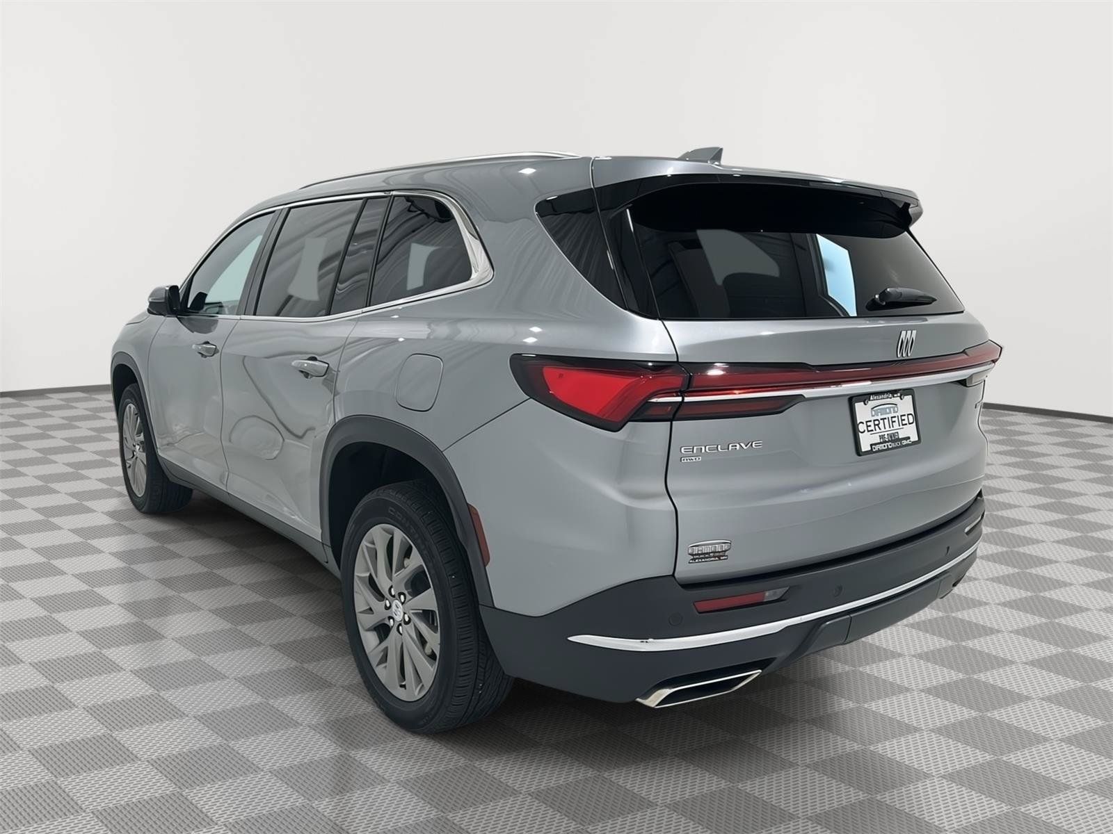 Used 2026 Buick Enclave Preferred AWD/4WD image 3